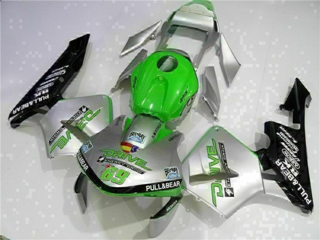 2003-2004 Silver Honda CBR600RR Motorbike Fairing 2003-2004 Silver Honda CBR600RR Motorbike Fairing