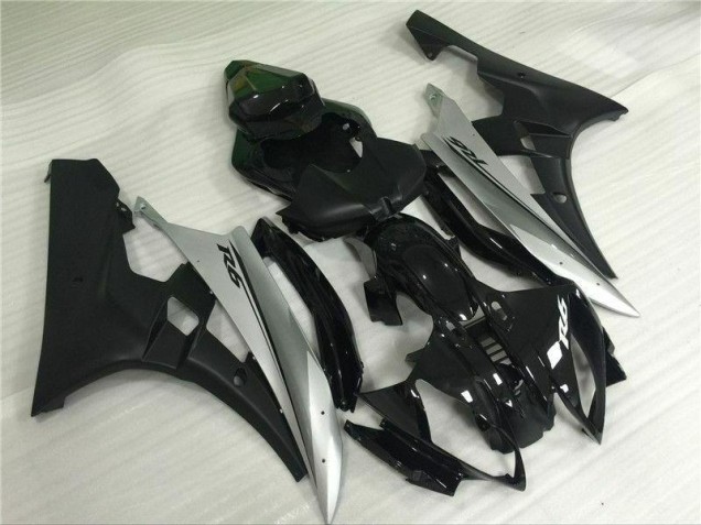2006-2007 Silver Black Yamaha YZF R6 Motorbike Fairing 2006-2007 Silver Black Yamaha YZF R6 Motorbike Fairing