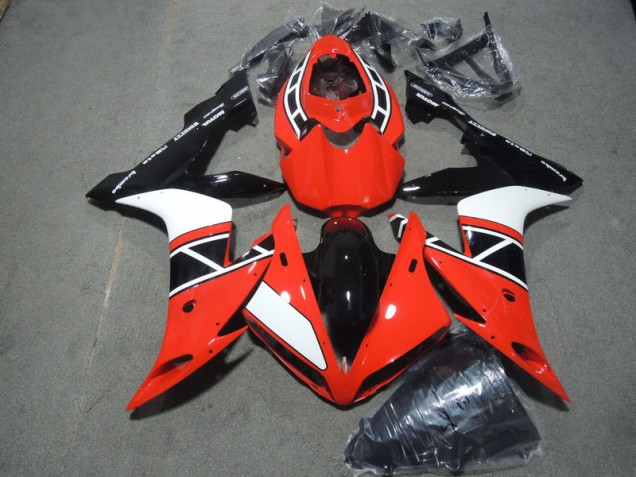 2004-2006 Red White Black Yamaha YZF R1 Motorbike Fairing 2004-2006 Red White Black Yamaha YZF R1 Motorbike Fairing